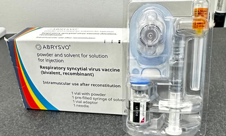 لقاح ضد الفيروس المخلوي التنفسي RSV - صورة حقيقية بدون شعار وكالة