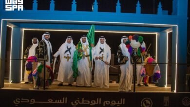 مسيرة الأحساء بمناسبة اليوم الوطني السعودي 96 بمشاركة عروض شعبية وفروسية وسيارات كلاسيكية