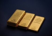سبائك ذهبية ترمز إلى أسعار الذهب والاستثمار