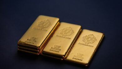 سبائك ذهبية ترمز إلى أسعار الذهب والاستثمار
