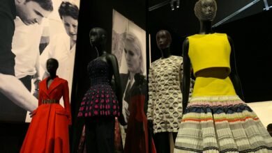 عرض أزياء على منصة - صورة تعبيرية لموضوع مجموعة بالنسياغا صيف 2027